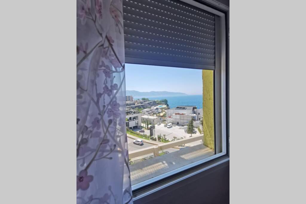 Spectacular Seaview Apartment Vlorë Extérieur photo