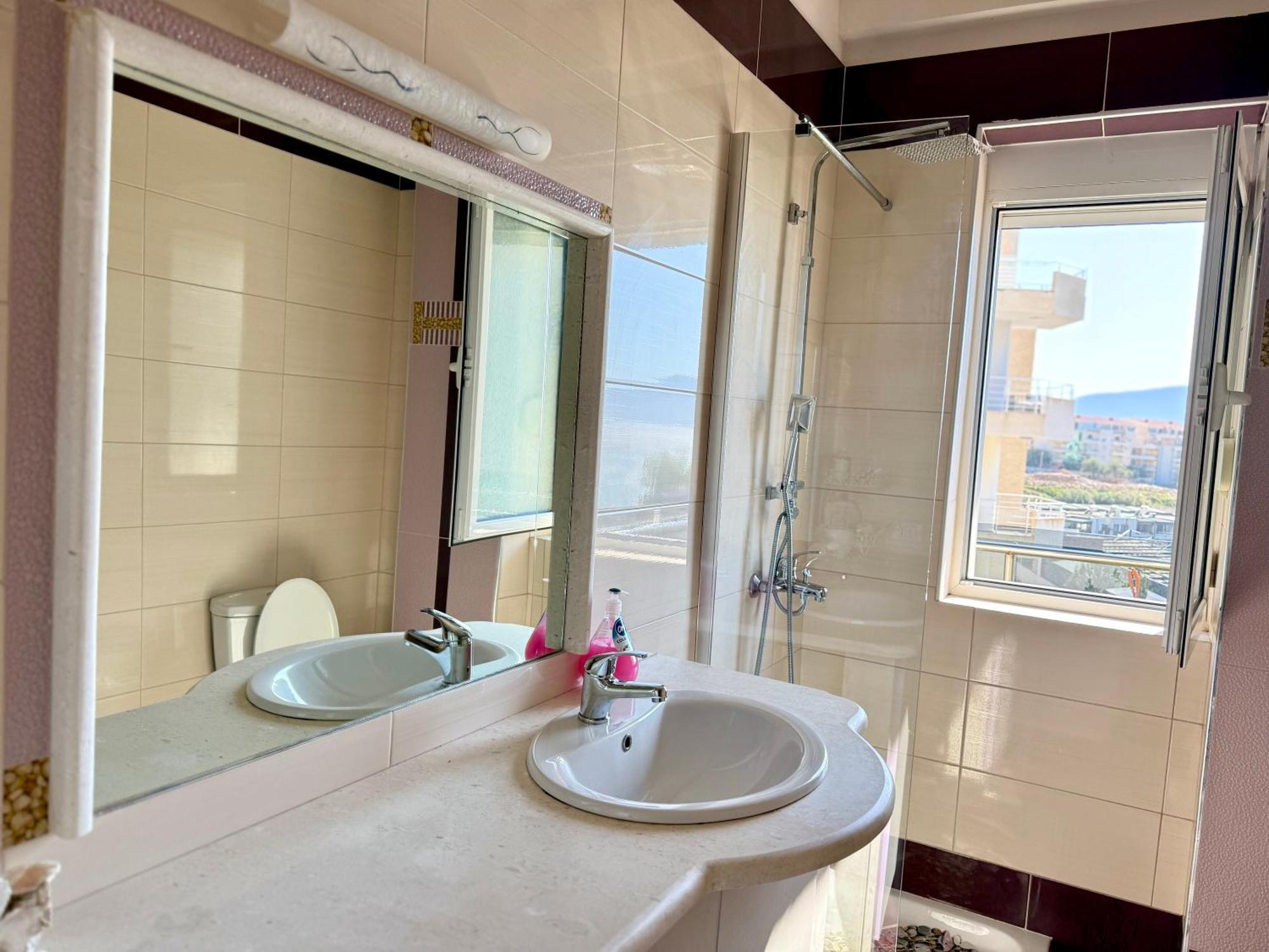 Spectacular Seaview Apartment Vlorë Extérieur photo