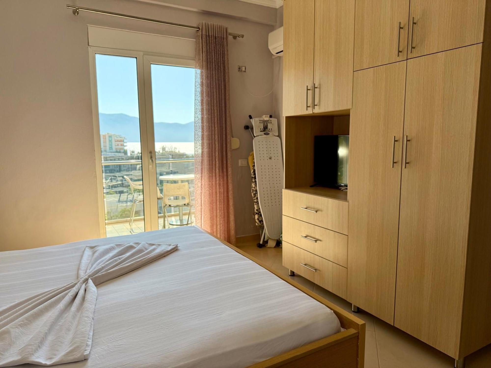 Spectacular Seaview Apartment Vlorë Extérieur photo
