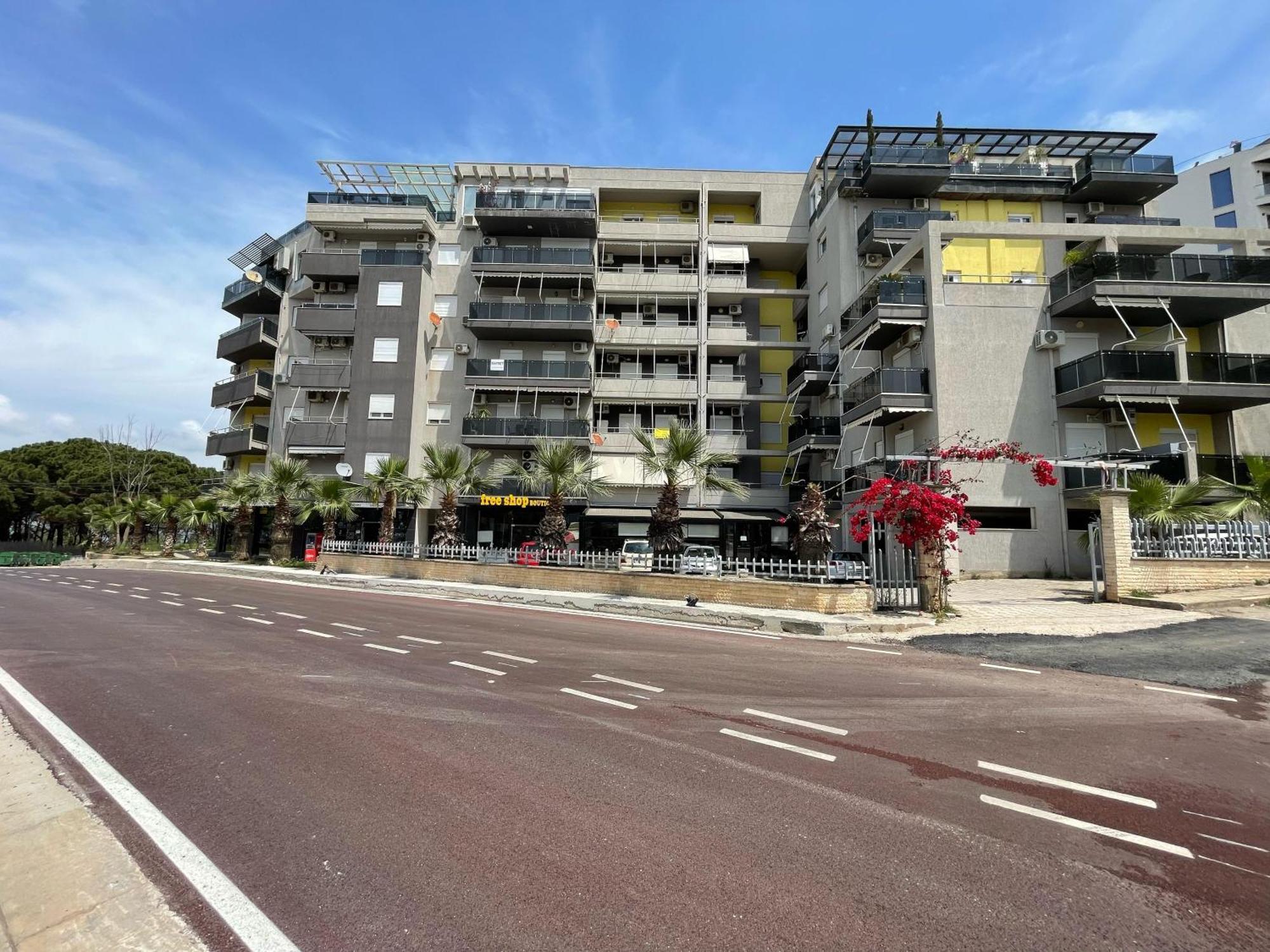 Spectacular Seaview Apartment Vlorë Extérieur photo